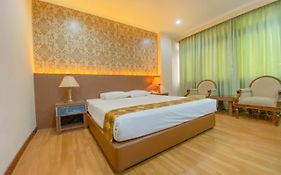 Riyadi Palace Hotel Surakarta RedPartner